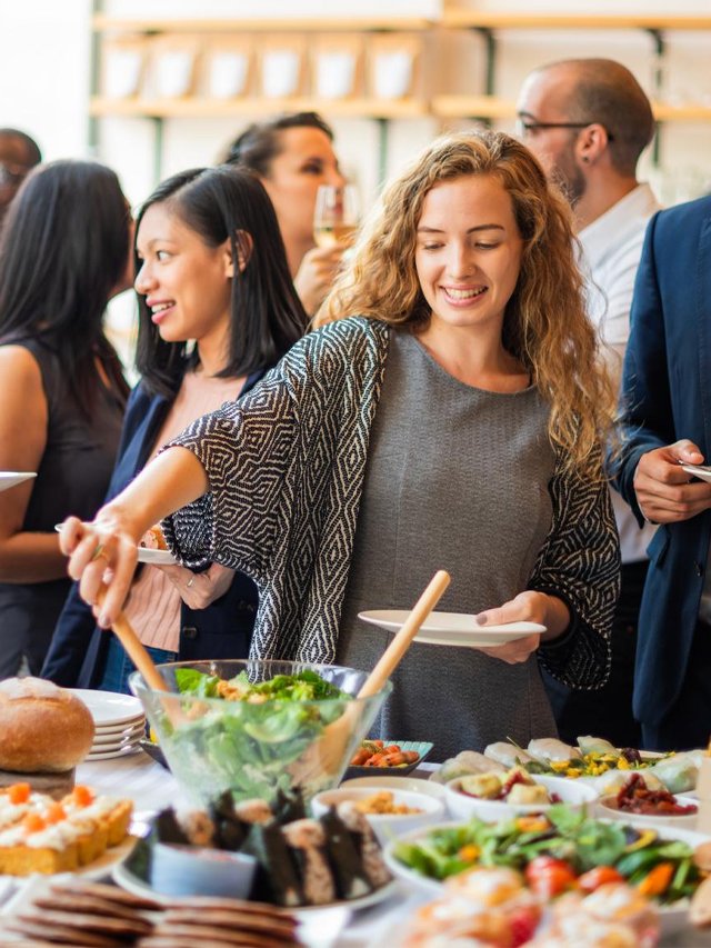 Best Brunch Buffets in Abu Dhabi You Can’t Miss